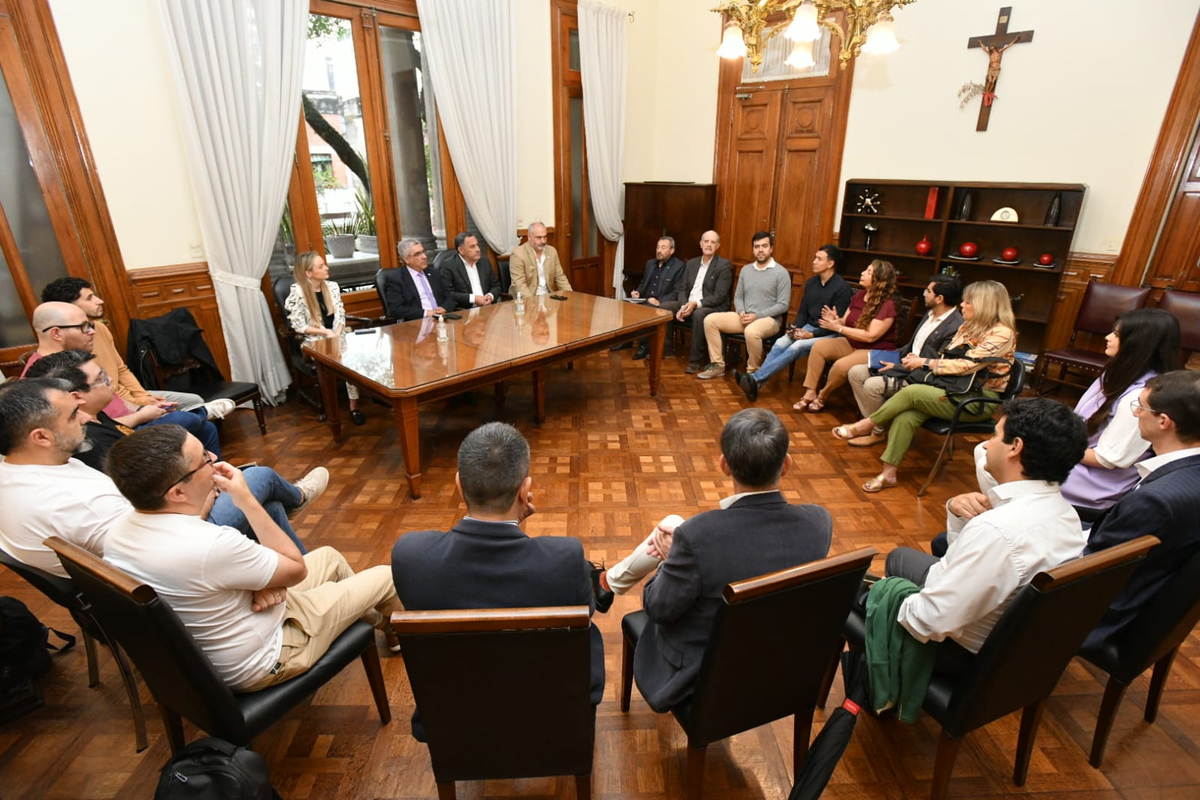 Gobierno y empresas apuntan a la creación de un parque tecnológico. (Foto: Gobierno de Tucumán)  