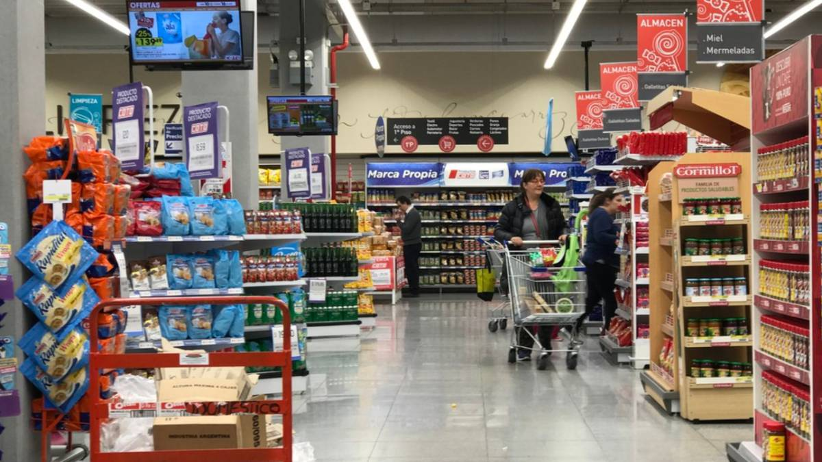 Pymes serán favorecidas en el acceso a cadenas de supermercados