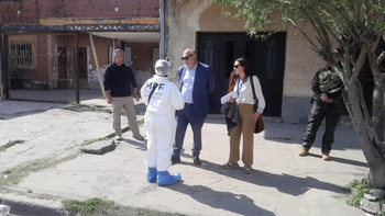 Investigan la muerte de un hombre y un menor de 8 años