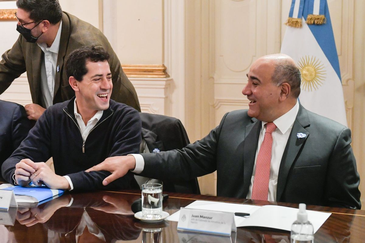 Juan Manzur encabezó una nueva reunión de gabinete