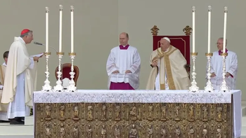 El Papa Francisco presidió una multitudinaria misa en Venecia