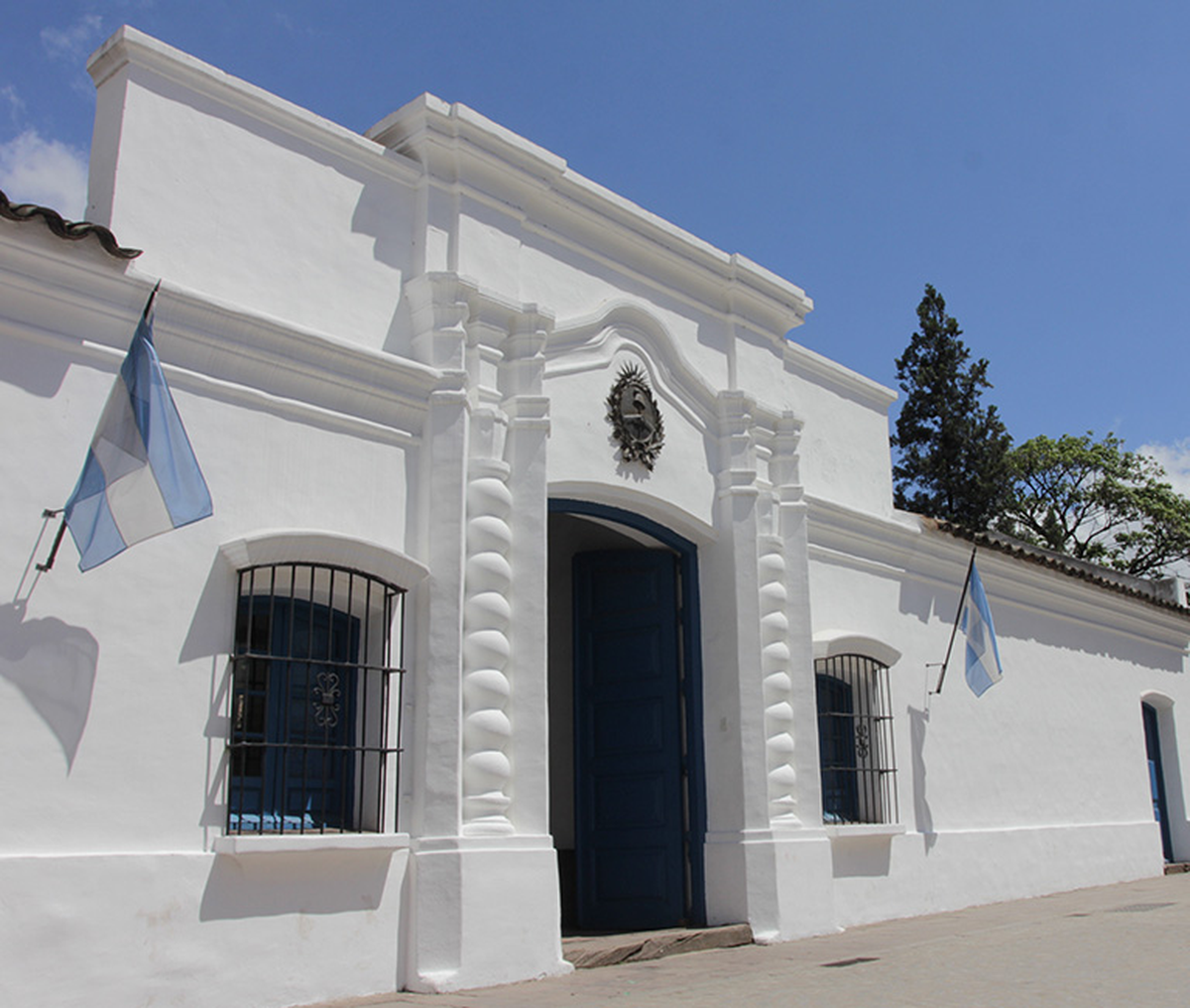 ¿En qué horarios se puede visitar Casa Histórica?