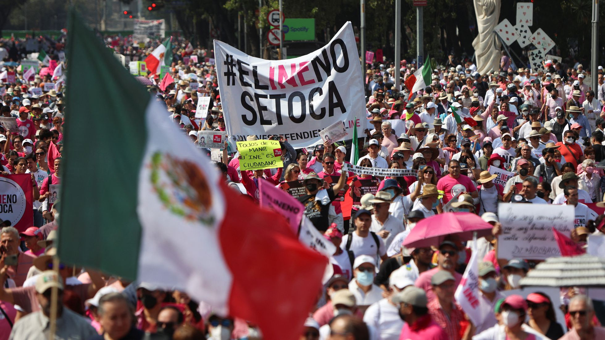 México: protestas contra la reforma electoral del presidente
