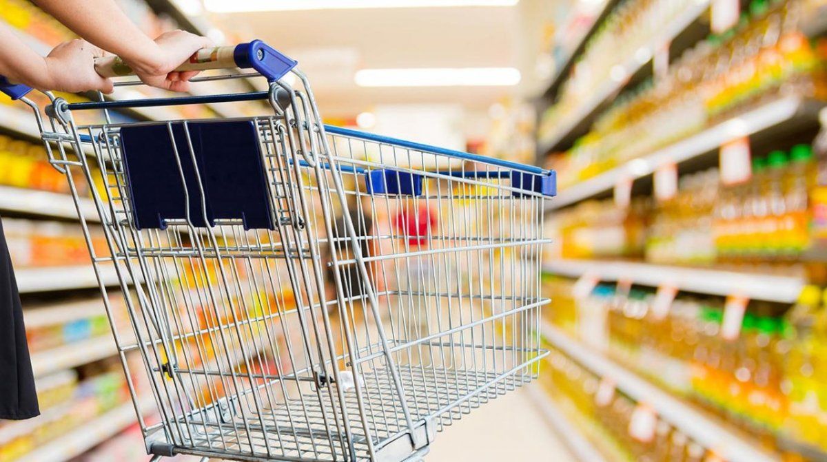 Remarcación de precios en productos de supermercados