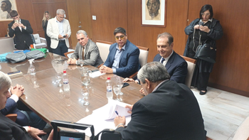 Alumnos de zonas afectadas por las inundaciones recibirán un kit escolar