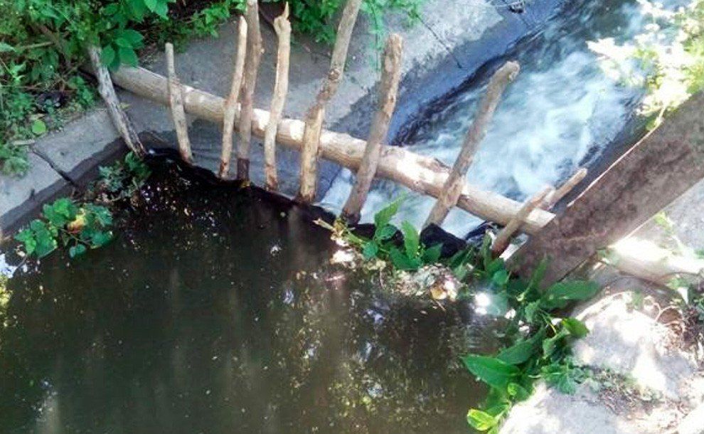 En Jujuy, una nena de 3 años cayó a un canal y murió