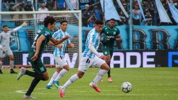 Atlético ganó en Río Cuarto y se mete en zona de clasificación