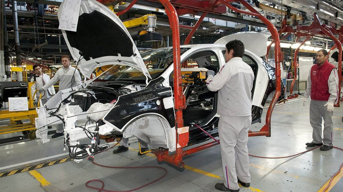 La industria automotriz aumentó la producción en febrero