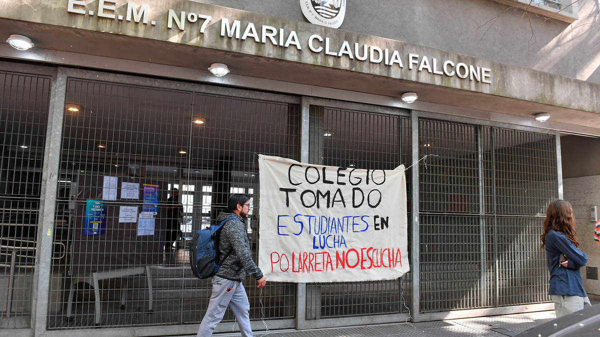 Tomas de escuelas: Larreta denunció a más de 300 padres