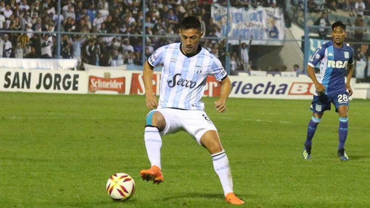 El deseo del Bebé Acosta es quedarse en Atlético Tucumán