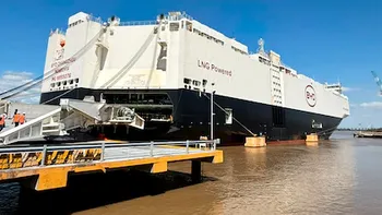 El barco de China con autos híbridos llegó a Argentina