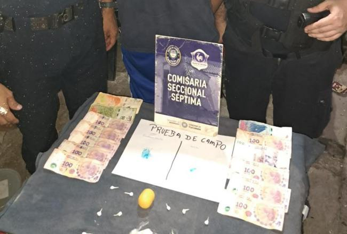 Secuestran 15 envoltorios de cocaína en un allanamiento.