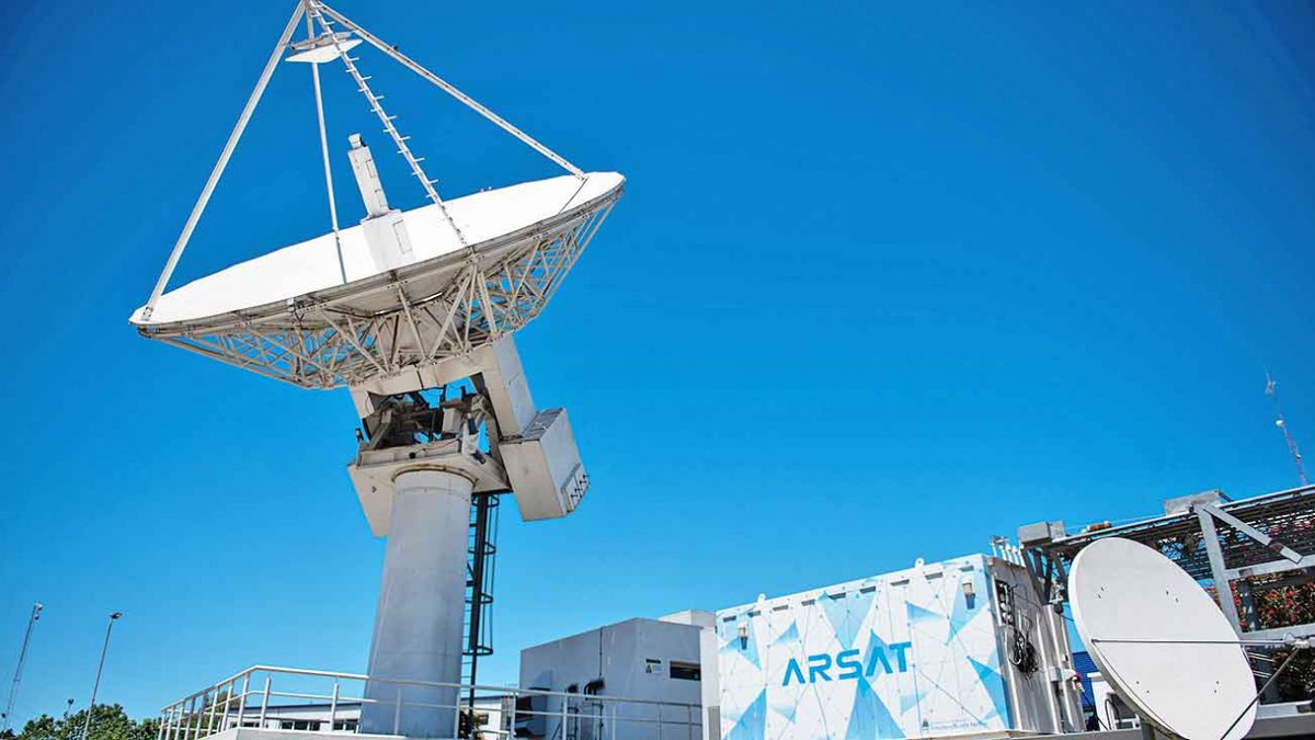 ARSAT prevé dar conexión a internet a 25.000 escuelas