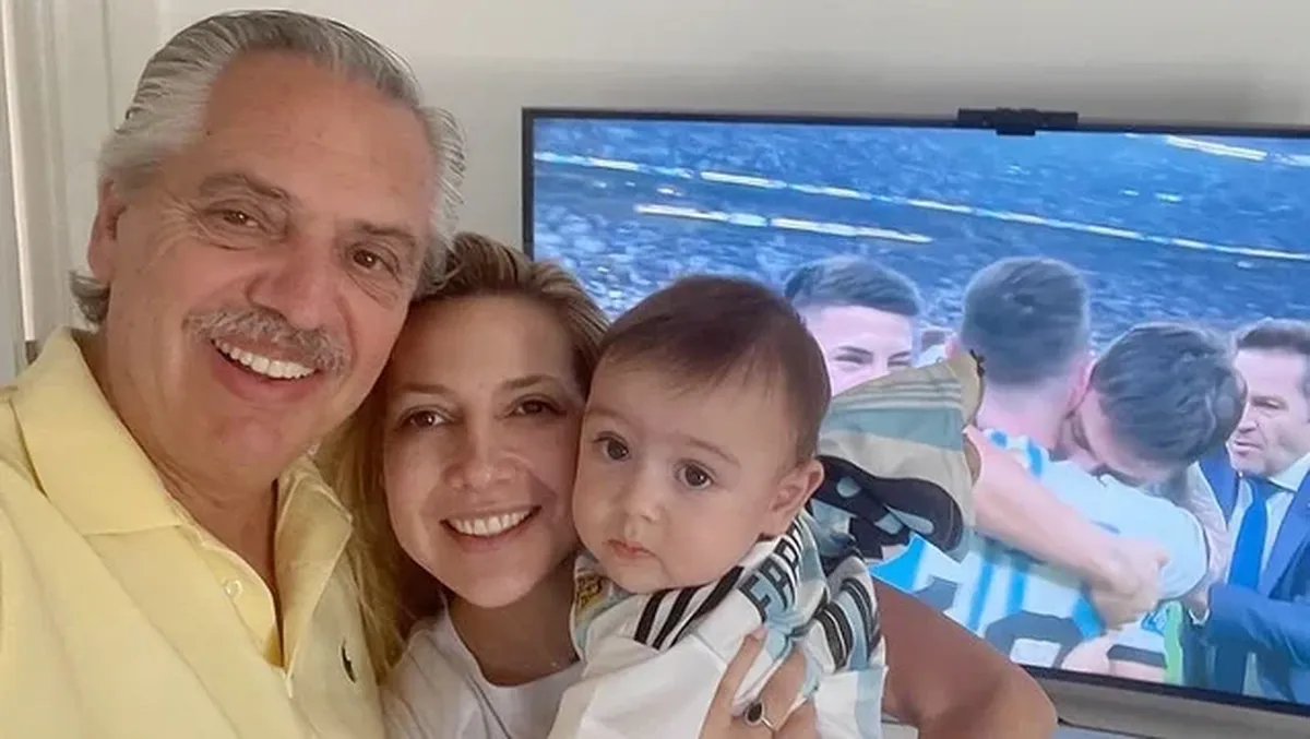 Alberto Fern&aacute;ndez, Fabiola y Francisco. Fotograf&iacute;a Noticias Argentinas.