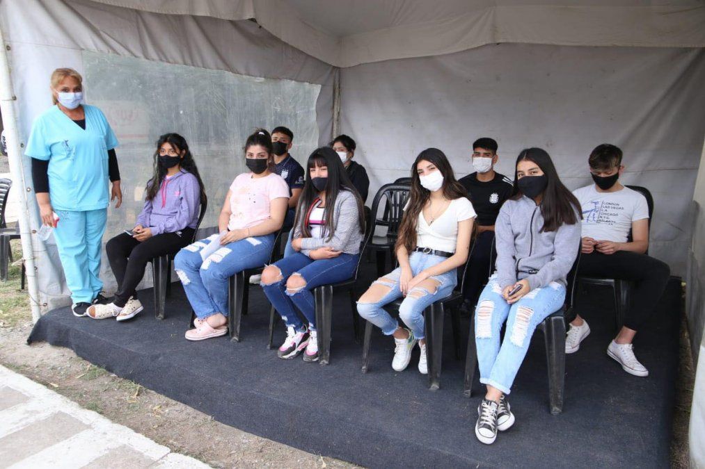 Se abri&oacute; la inscripci&oacute;n para vacunar a ni&ntilde;os de 14 a&ntilde;os. Recibir&aacute;n la vacuna de Pfizer.
