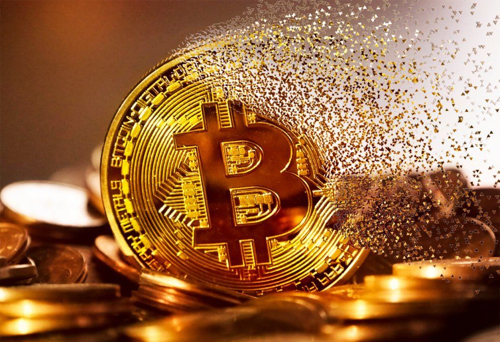 Bitcoin: En caída libre y pone a las cripto en alerta máxima