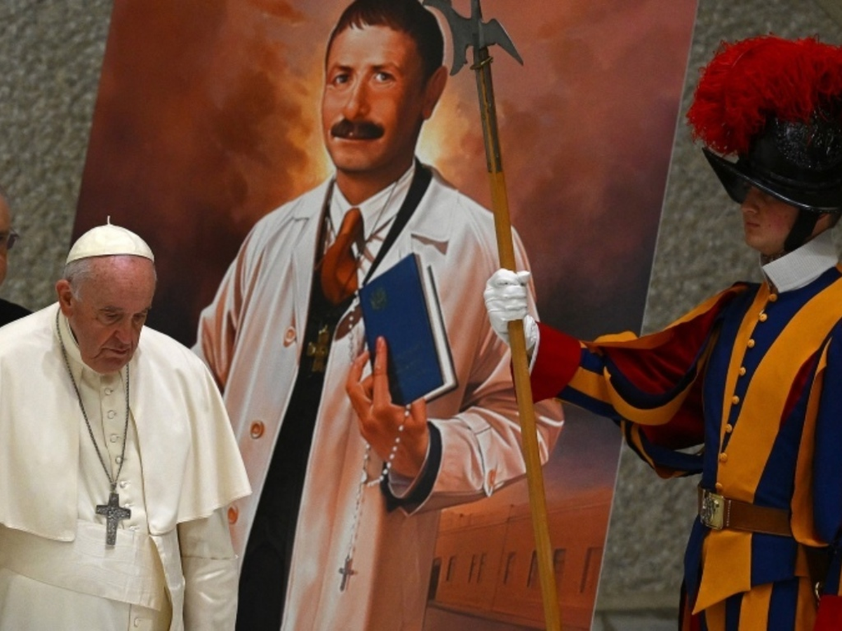 El Papa proclamó santo al enfermero ítalo-argentino Artémides Zatti