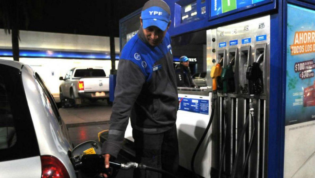 Aumenta un 4,5% el precio de las naftas de YPF