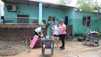Voluntarios y la comunidad educativa avanzaron con la limpieza