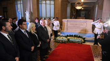 Jaldo encabezó el homenaje por el 216° aniversario del nacimiento de Alberdi