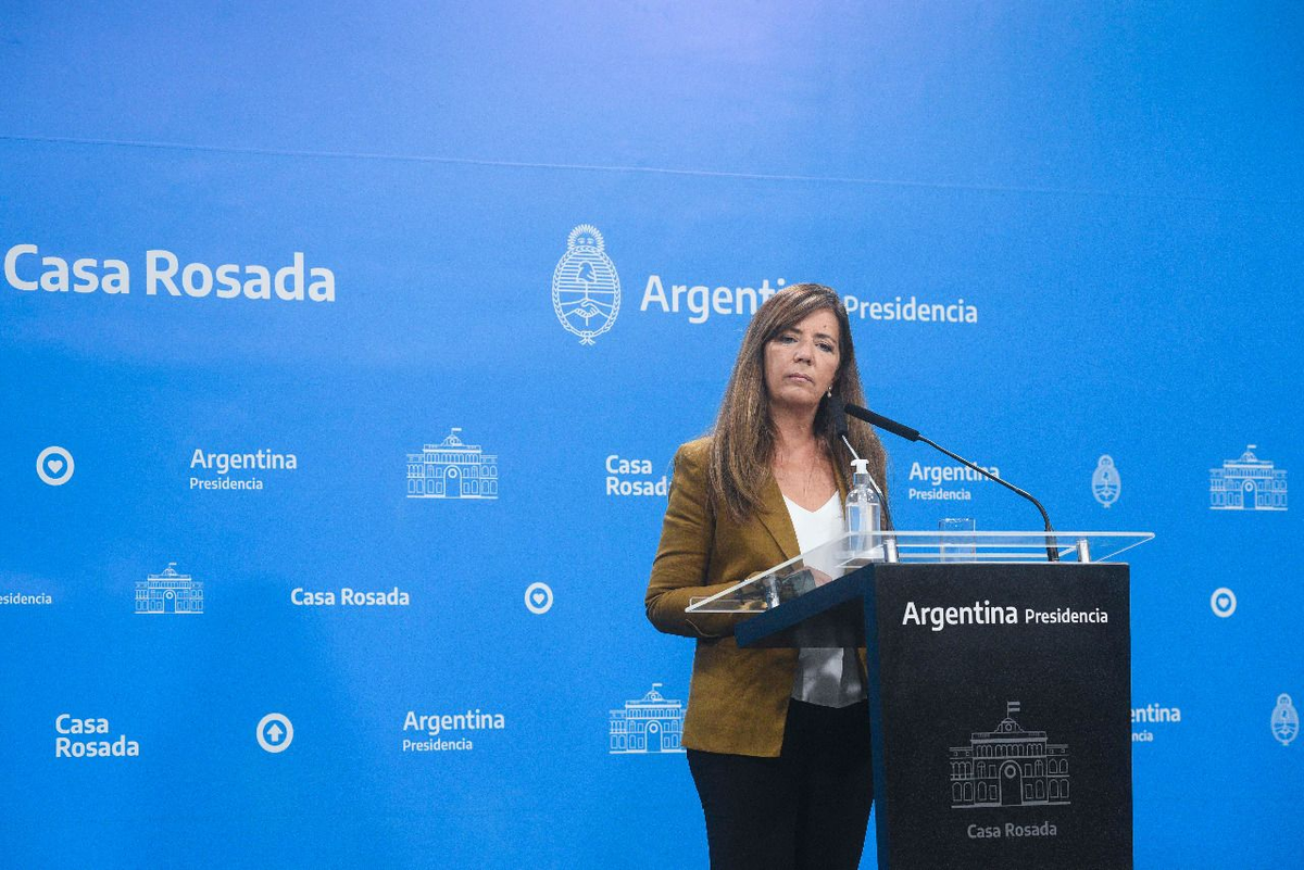 Gabriela Cerruti convocó a celebrar la fiesta de la democracia