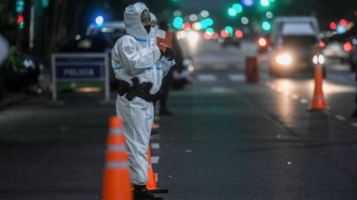 Nación anunció que limitará la circulación por las noches y buscan que Ciudad se adhiera.
