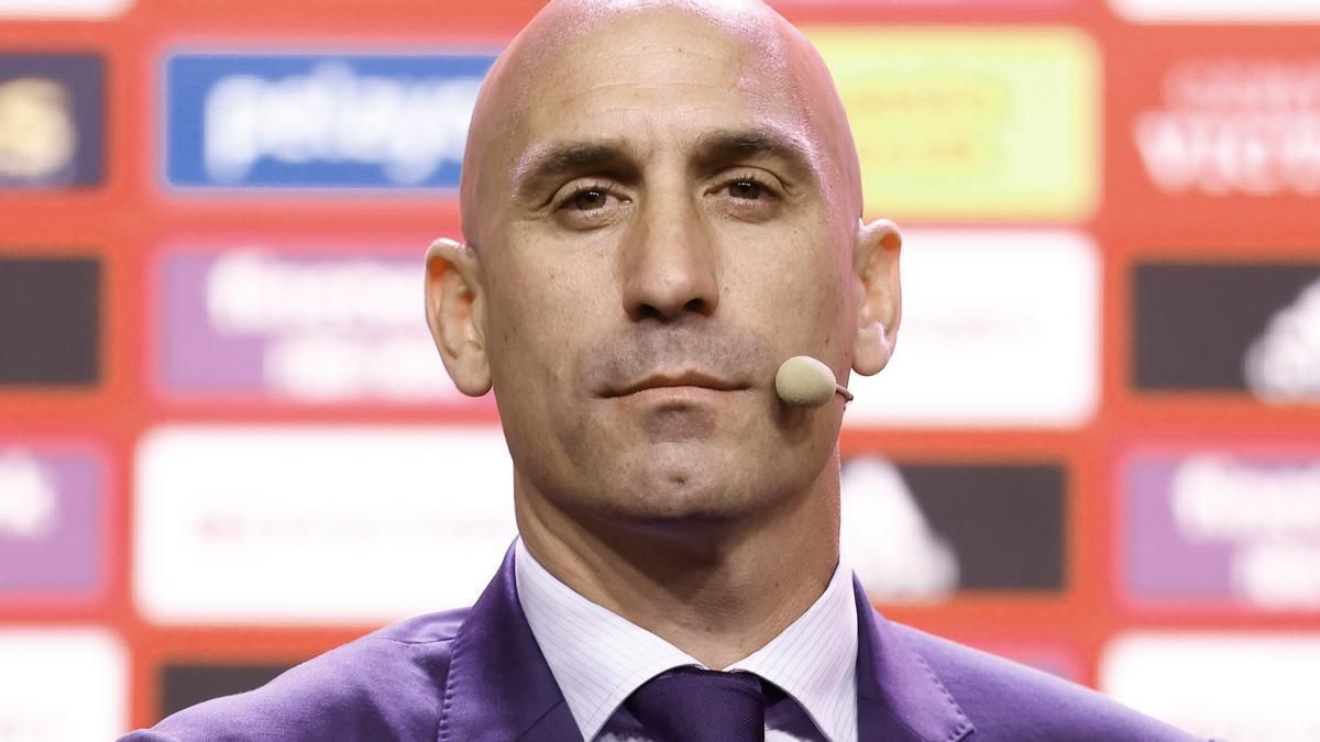 España: tras la polémica, Luis Rubiales renunciaría a la RFEF