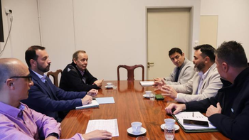 Articulan obras y mantenimiento en caminos de acceso a escuelas