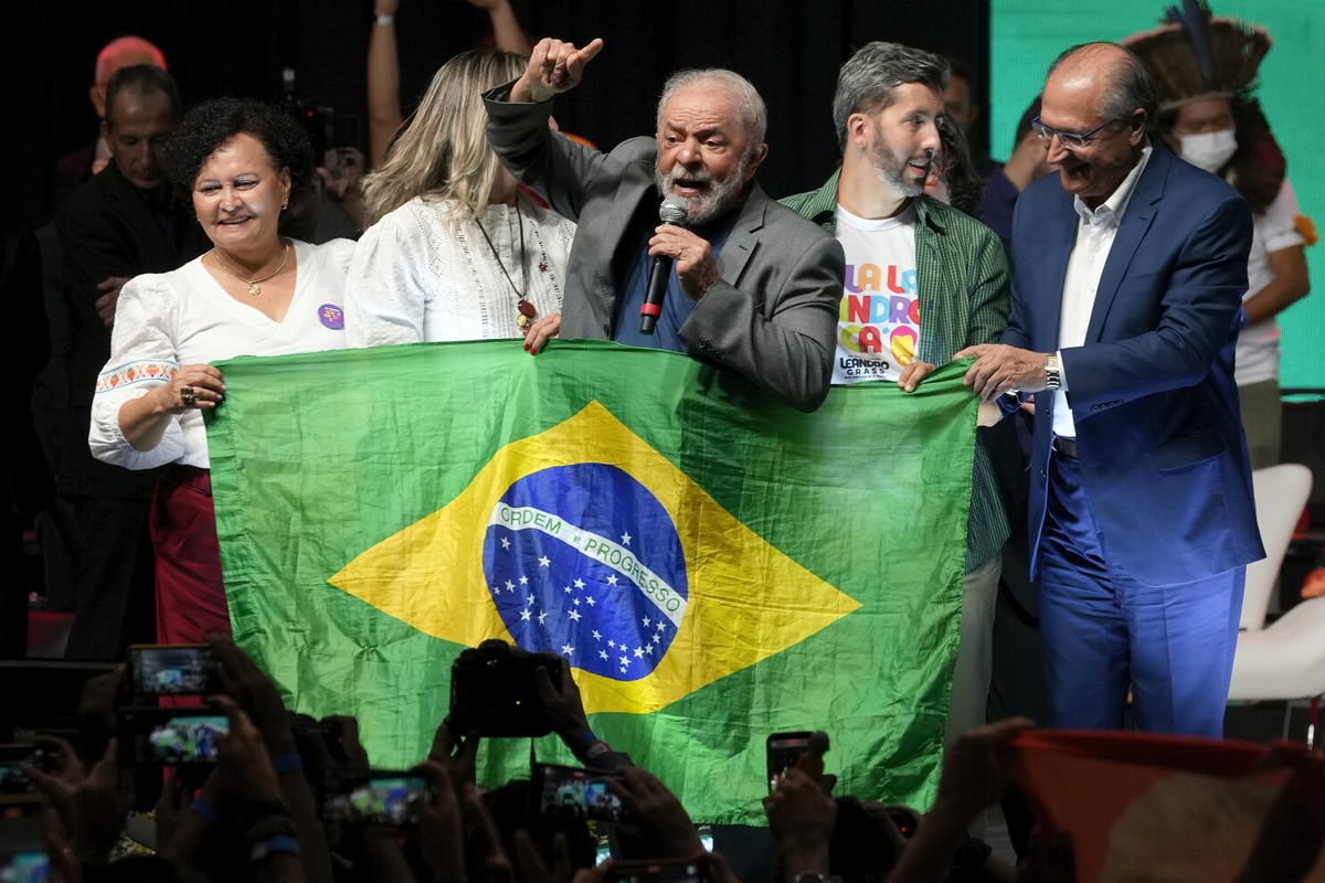 Brasil: Una encuesta da por amplio ganador a Lula da Silva