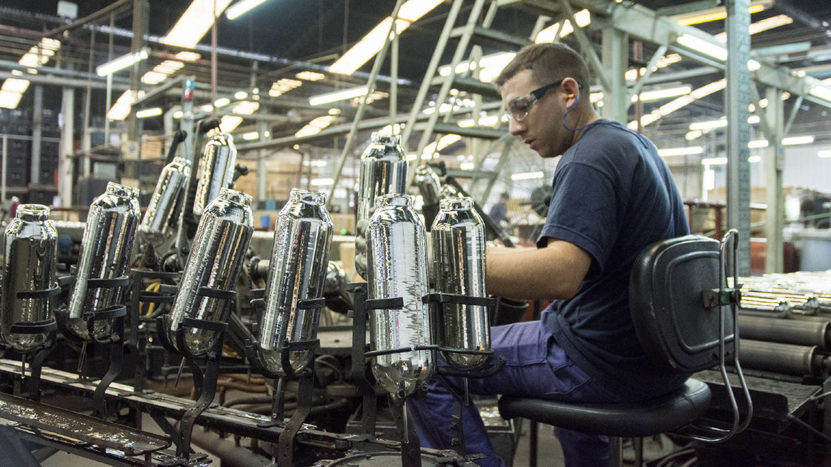 Nuevas bandas cambiarias: la industria ve mejoras, pero advierte que no alcanza