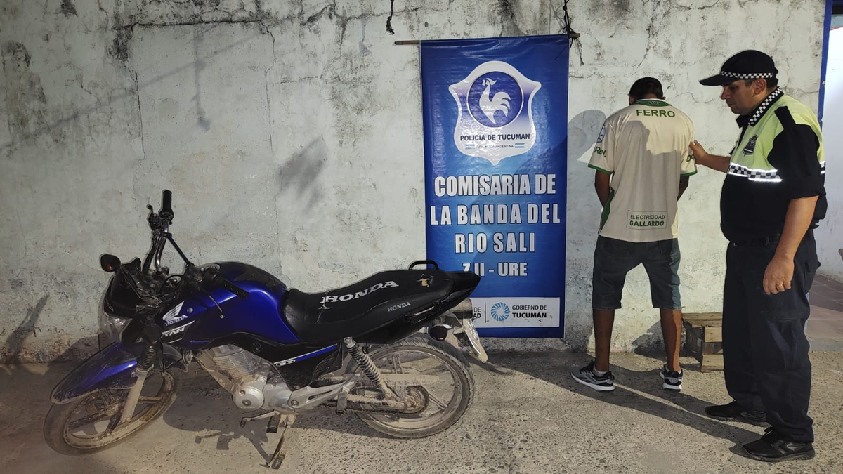 Banda del Río Salí recuperan moto y demoran al conductor
