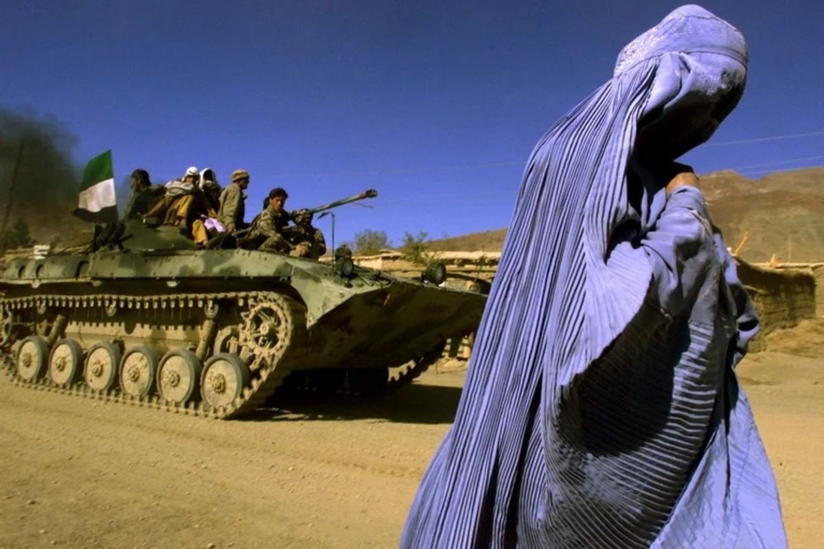 Los talibanes cumplen un año en el poder y las mujeres viven un calvario