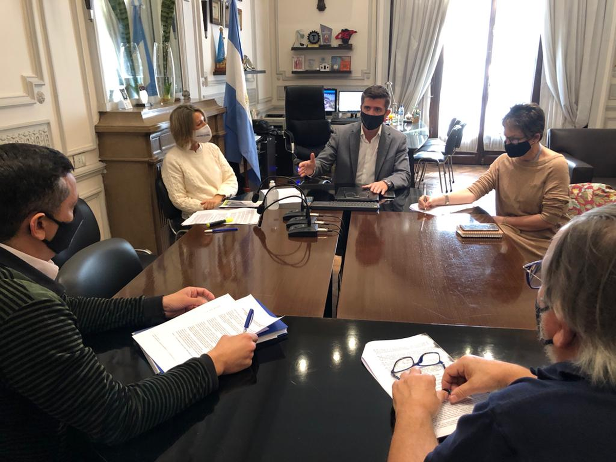 Sebasti&aacute;n Giobellina destac&oacute; la reglamentaci&oacute;n de la Ley de Gu&iacute;as de Turismo.