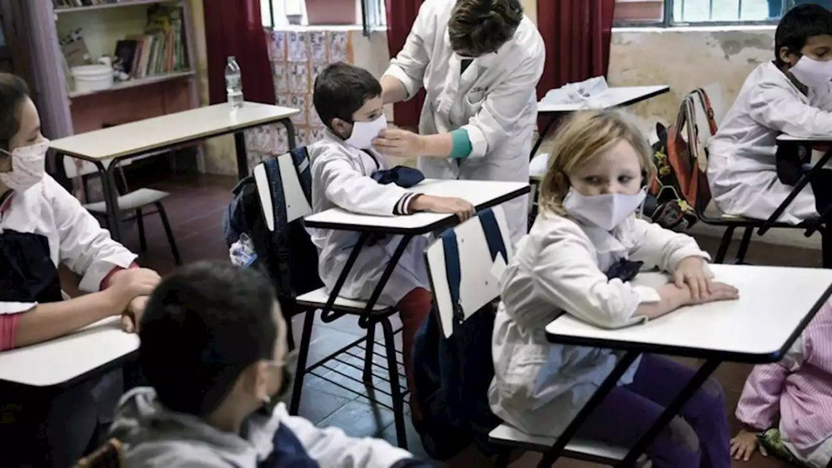 En Uruguay, el 70% de los alumnos asiste a las escuelas